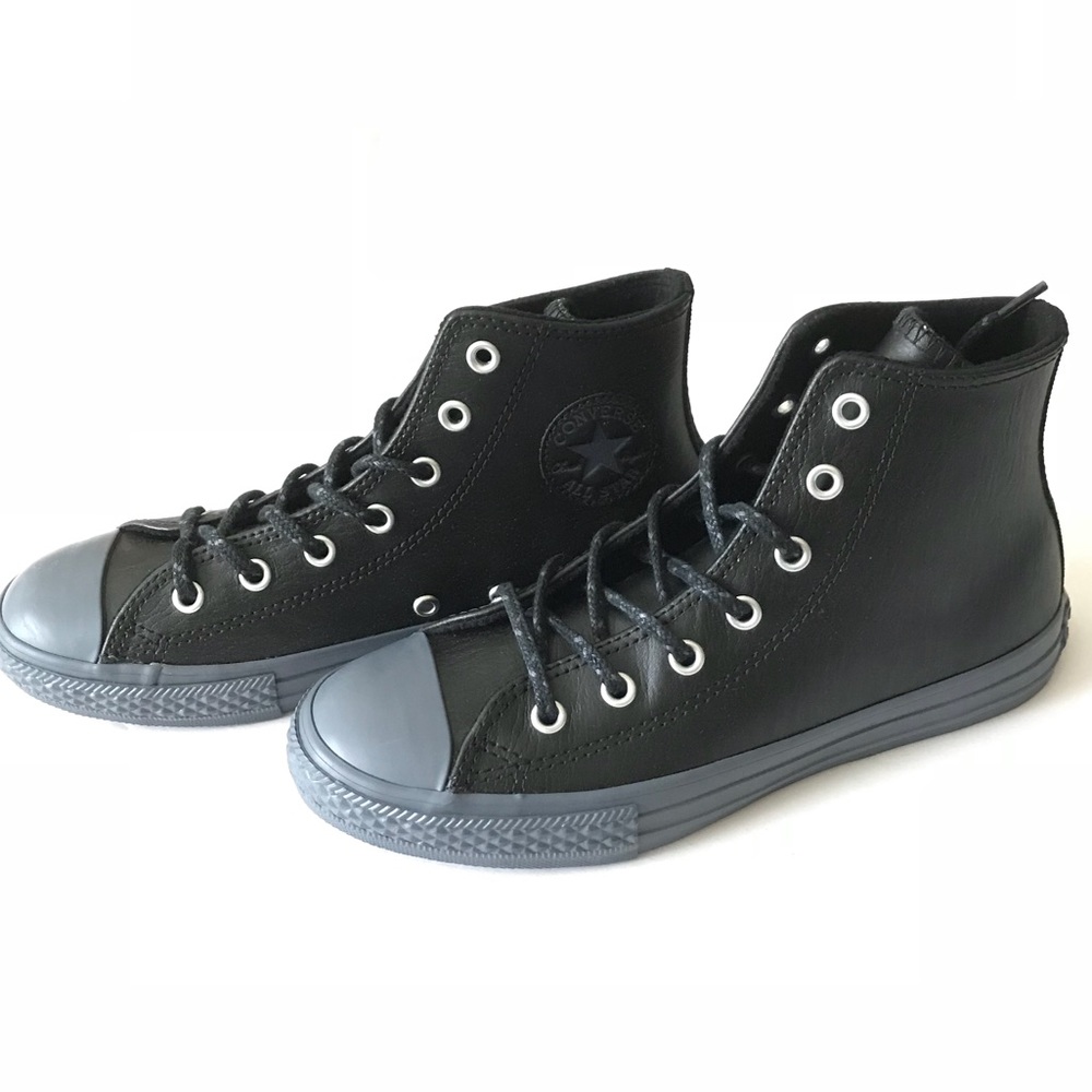 Kids black leather high top Converse Sneaker - Picture 2 of 7
